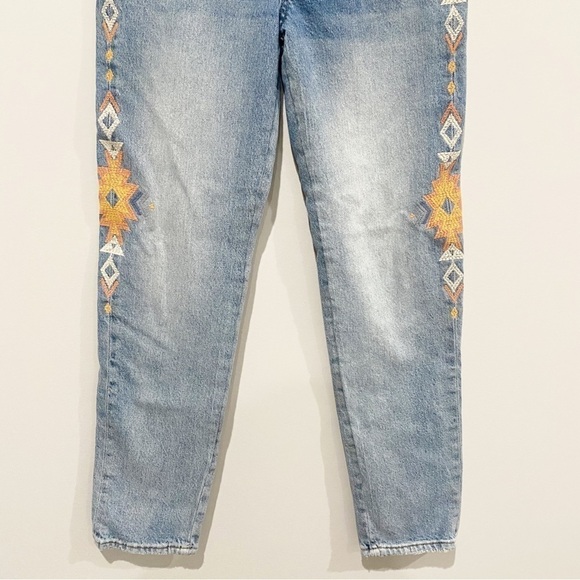 LUCKY BRAND Drew Mom Jean Embroidered Boho Aztec Size 24 A 00 - Picture 6 of 16